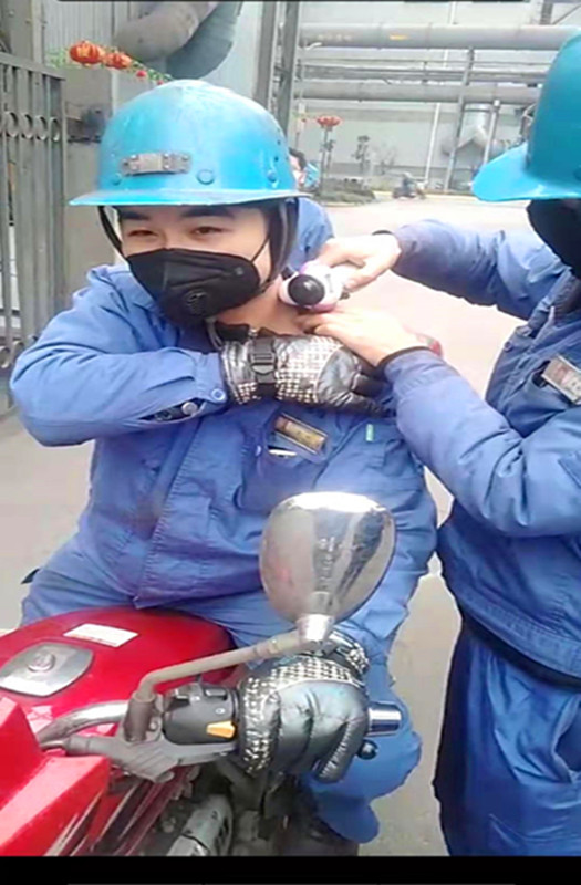 1586832552440185.jpg 闫苗苗图1_副本.jpg
